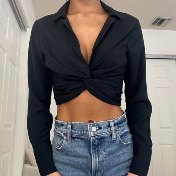 NWT Abercrombie & Fitch black long sleeve knot front crop top - Picture 1 of 5